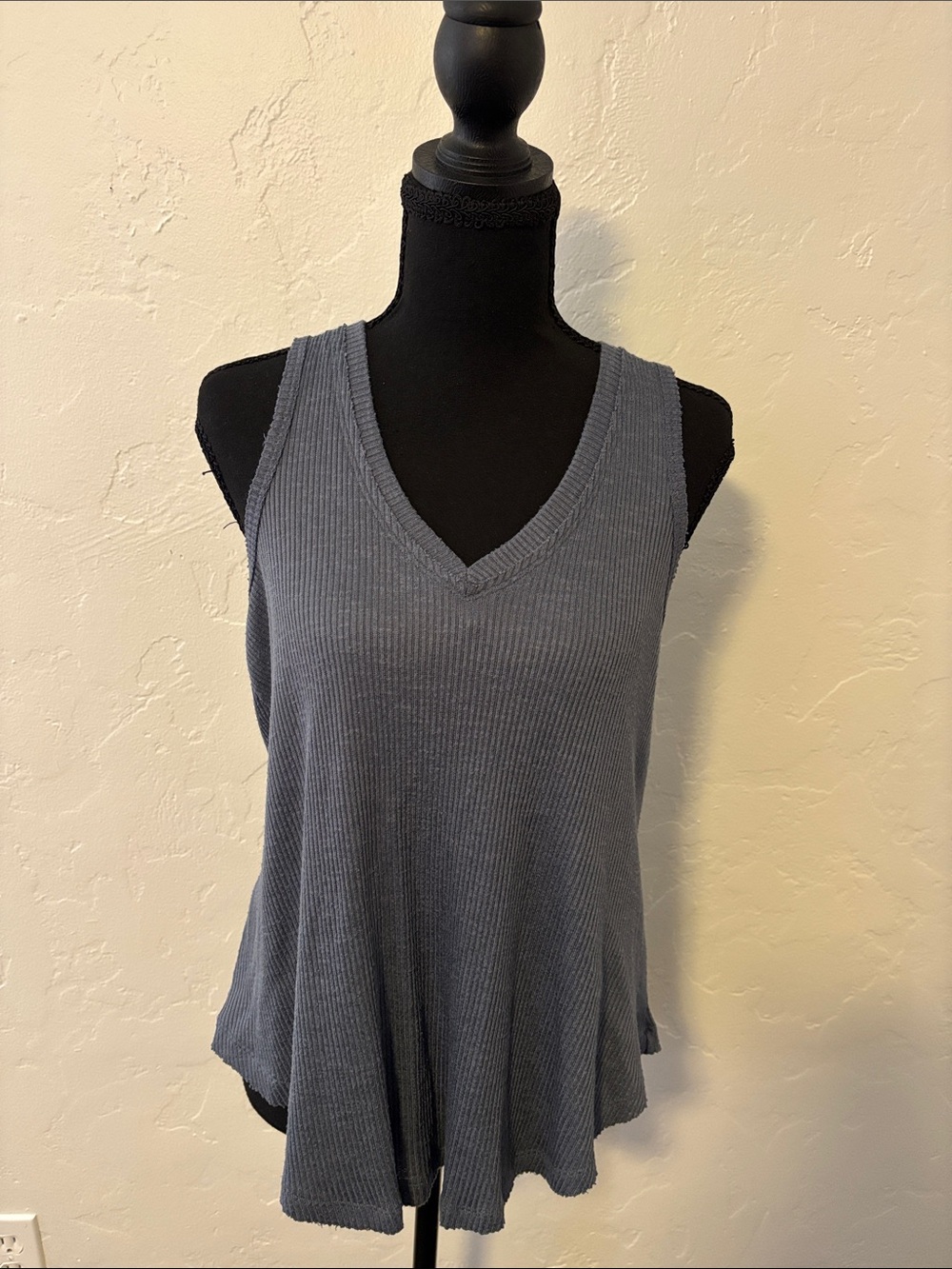 Z Supply Ribbed V-Neck Tank - Slate